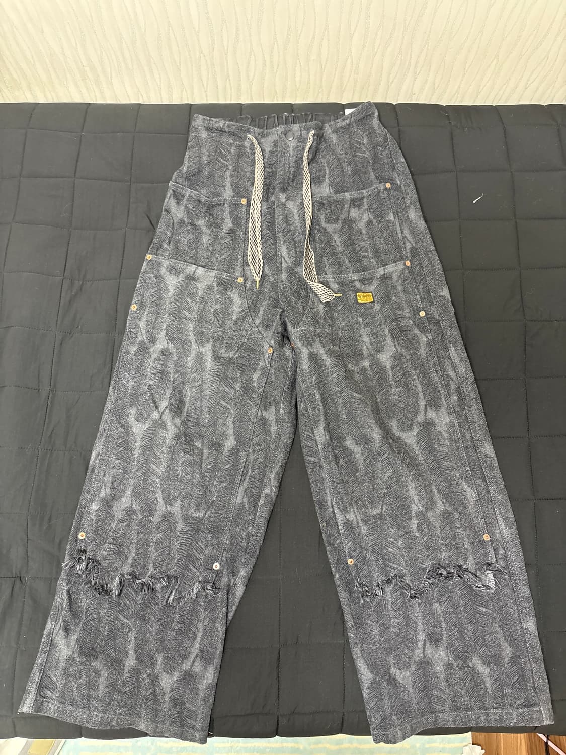 캐피탈 페더 팬츠 2사이즈 블랙 상품이미지1