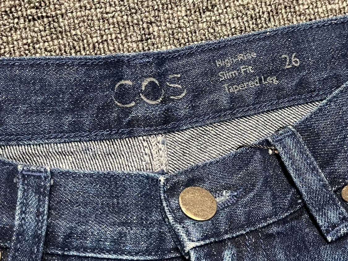 [27~28] 코스 COS 하이라이즈 테이퍼드핏 데님진 상품이미지3