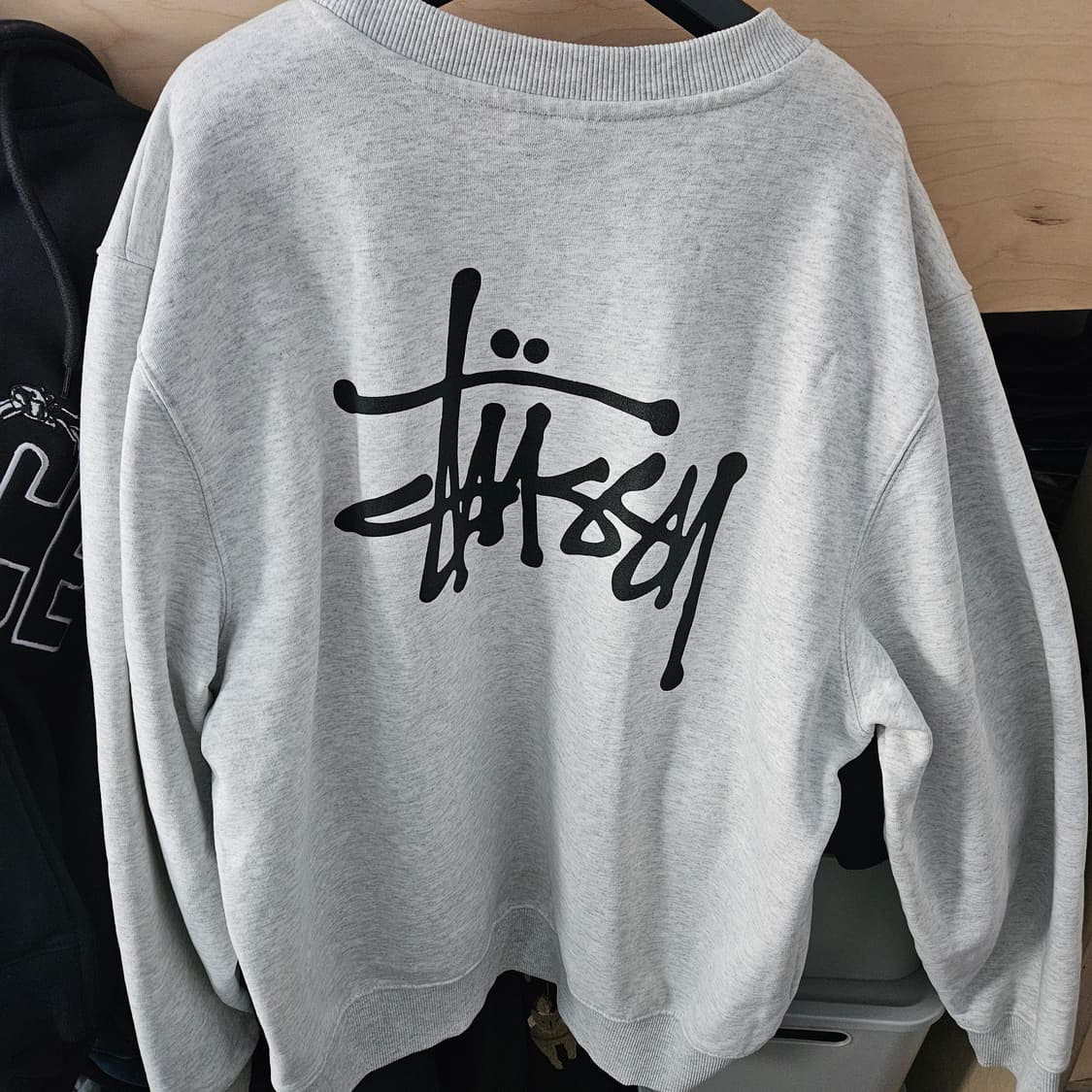 스투시 베이직 스탁로고 스웻셔츠 상품이미지2