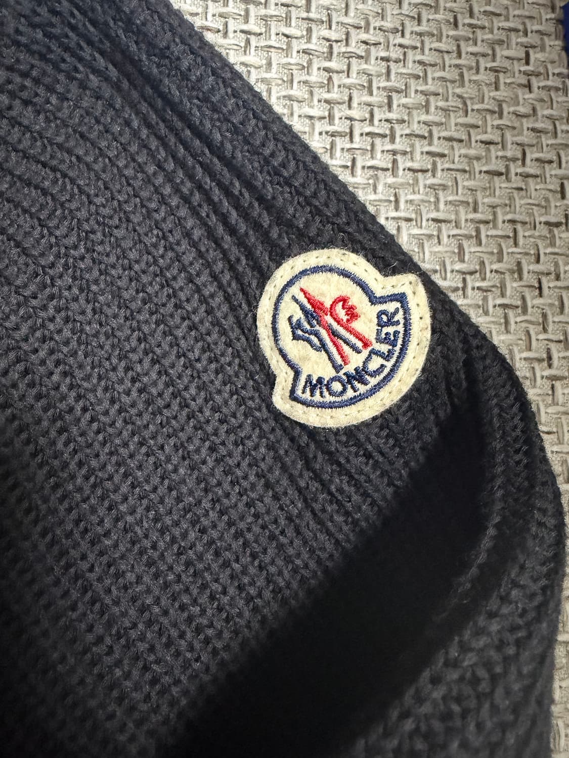 [25ss/백화점판]새상품급 몽클레어 니트패딩 M 상품이미지2