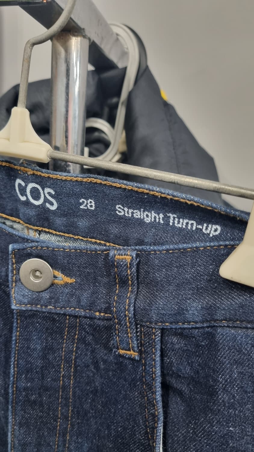 코스cos 레이디 스트레이트 턴업 데님팬츠 28size 상태10/9 상품이미지2