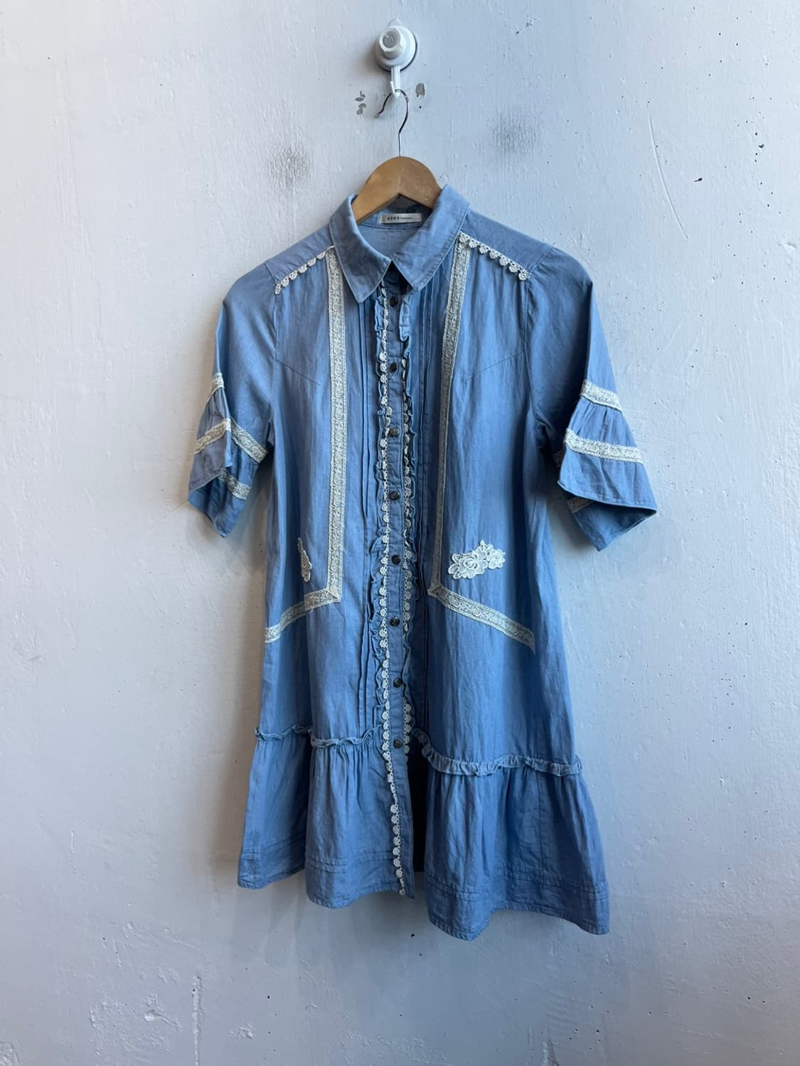 액시즈팜 프릴 하프 원피스 상품이미지1