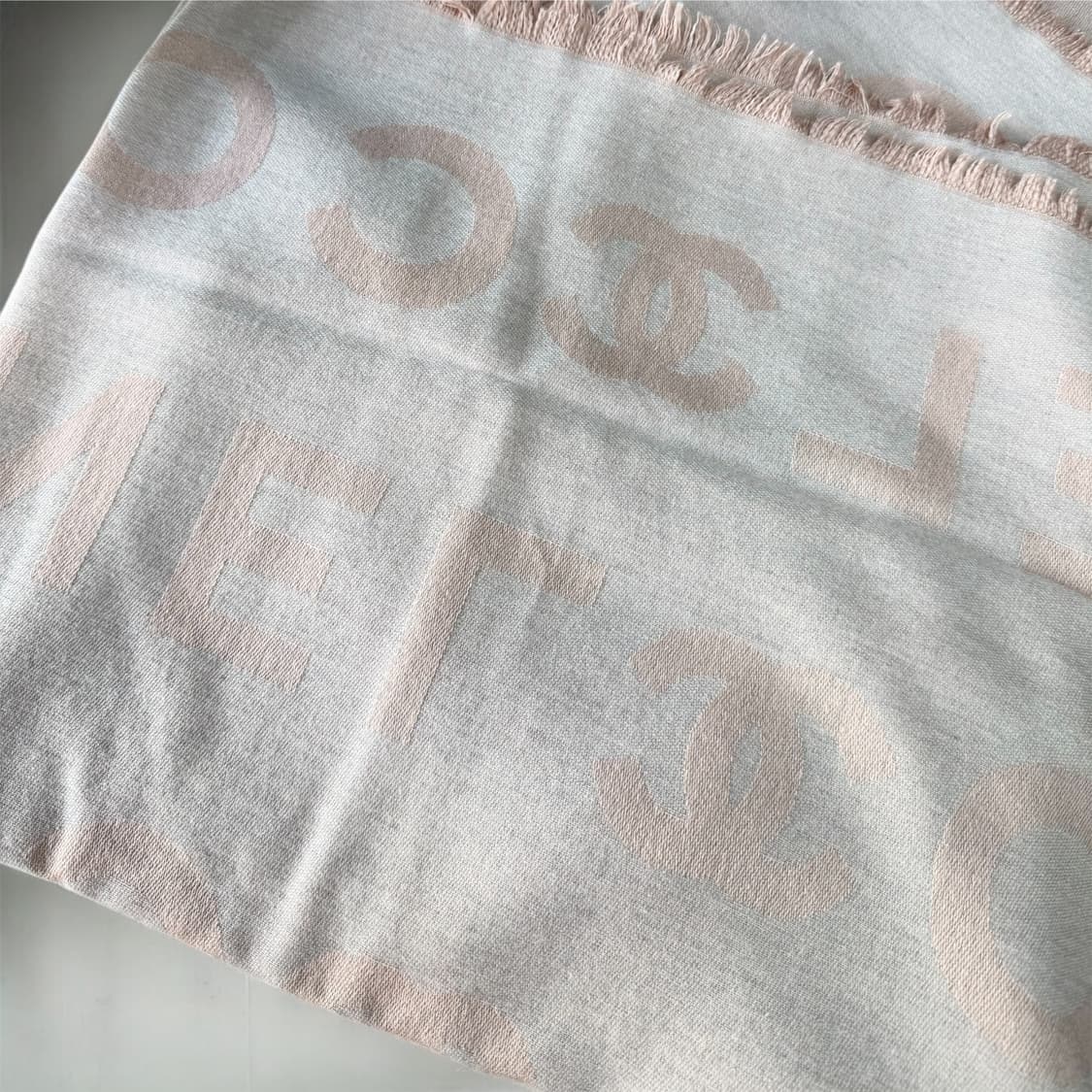 코코 샤넬 23-24FW 캐시미어 실크 대형 머플러 상품이미지9