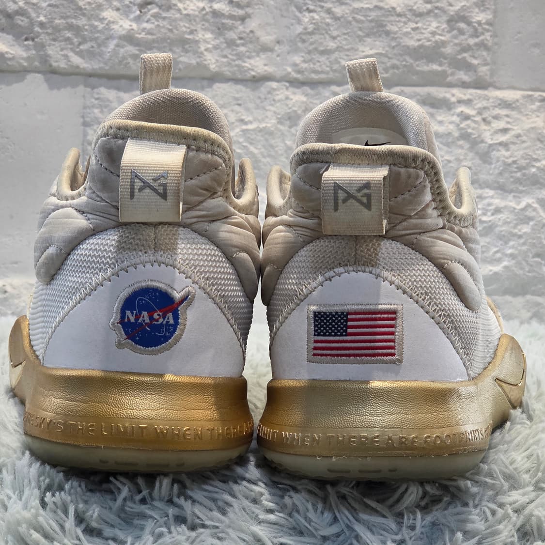3q-1:Nike PG 3 NASA White/Gold(240)-한정판 상품이미지4