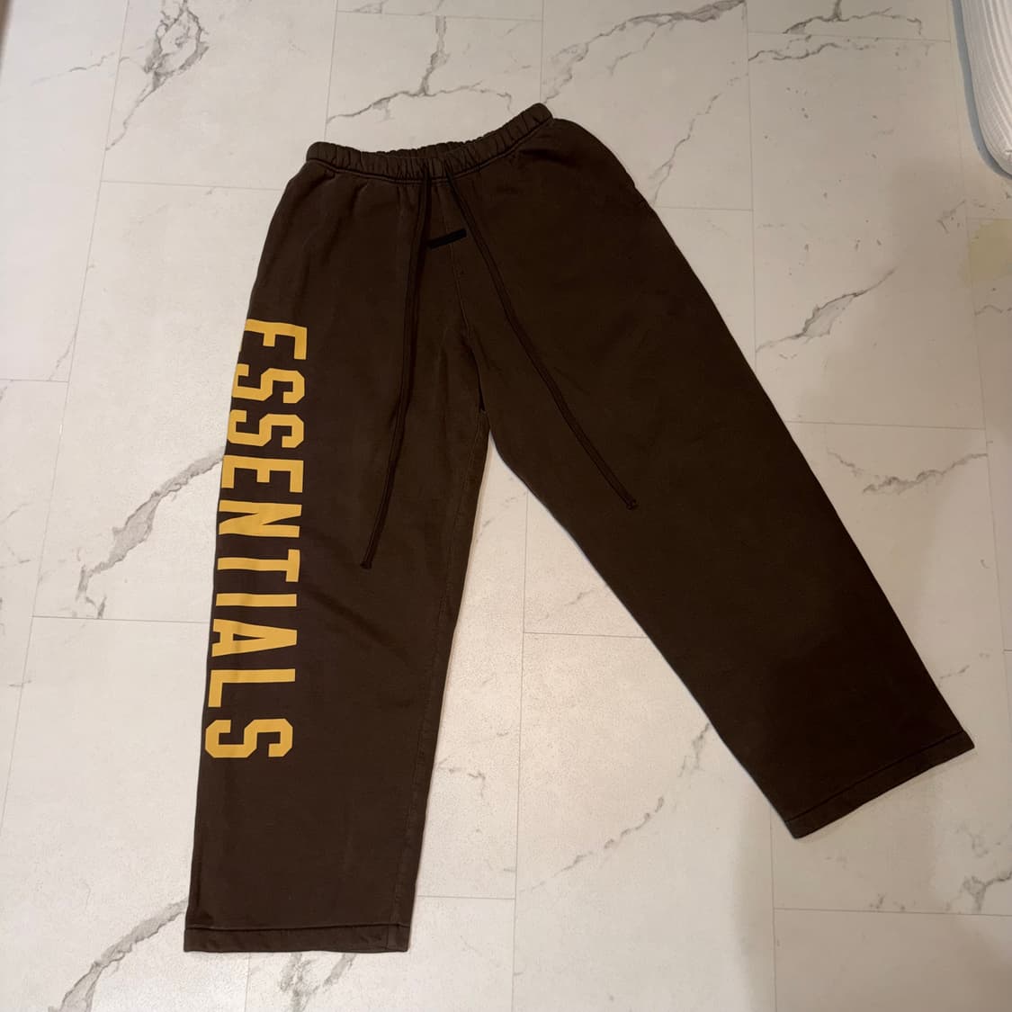 이센셜 essential 상품이미지1