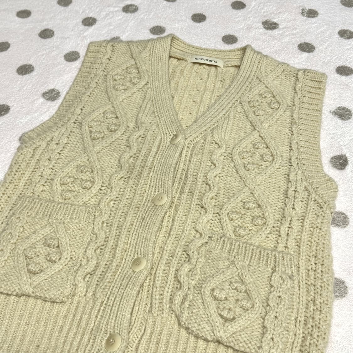 낫띵리튼 케이블 니트베스트 상품이미지3