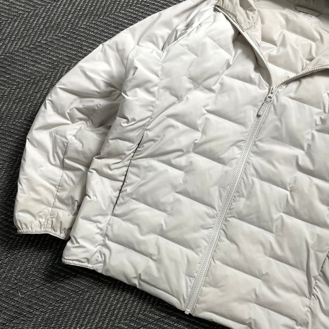 유니클로 퍼프테크 경량 후드 패딩 점퍼y 4567 상품이미지4