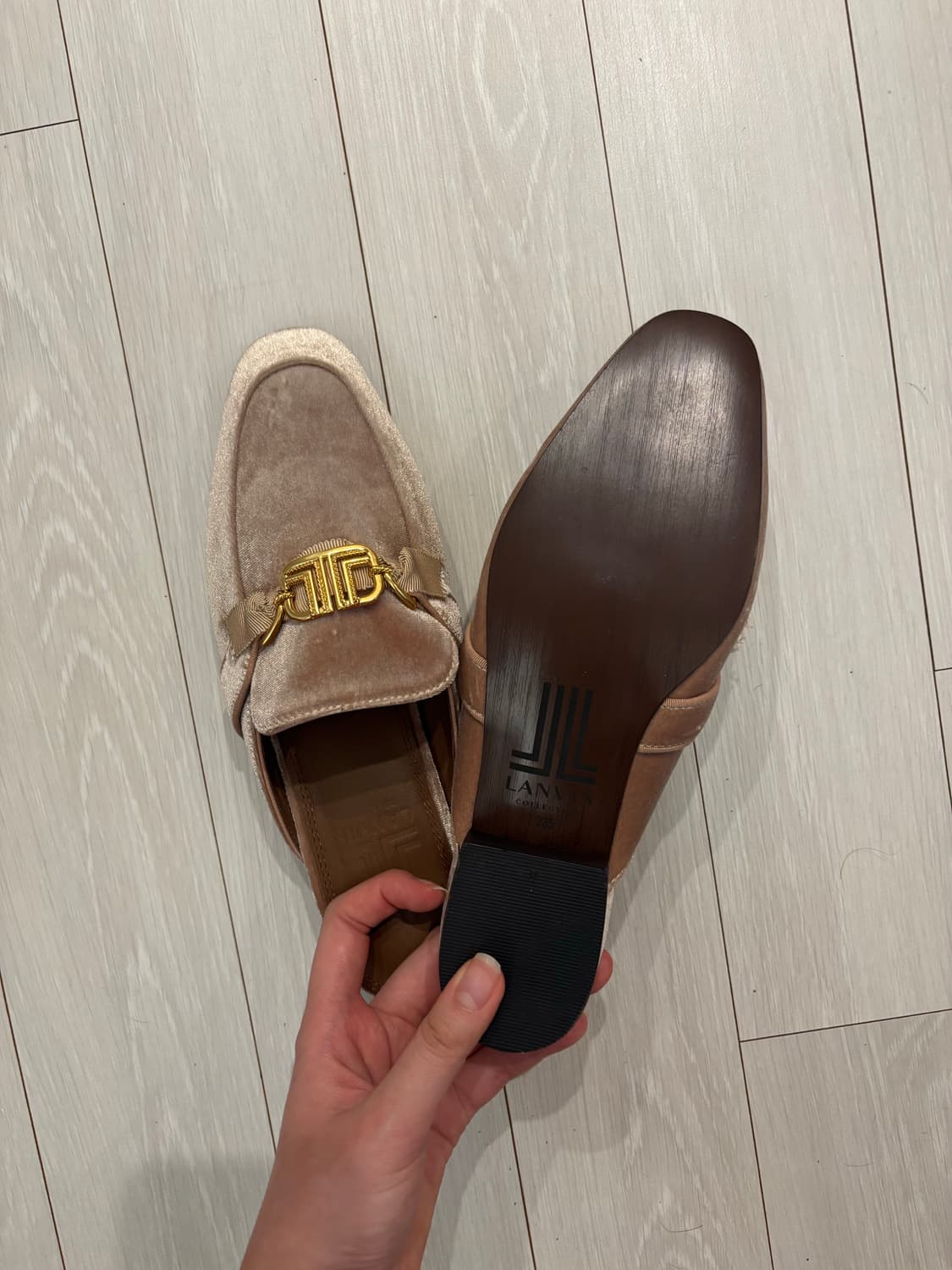 명품 신발 저렴하게 팔아요 (지미추, 랑방, 타임, 타비사 시몬스) 상품이미지9