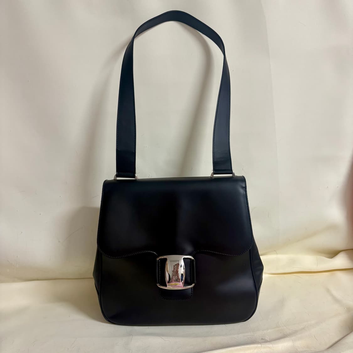 페라가모 바라 숄더백 상품이미지1