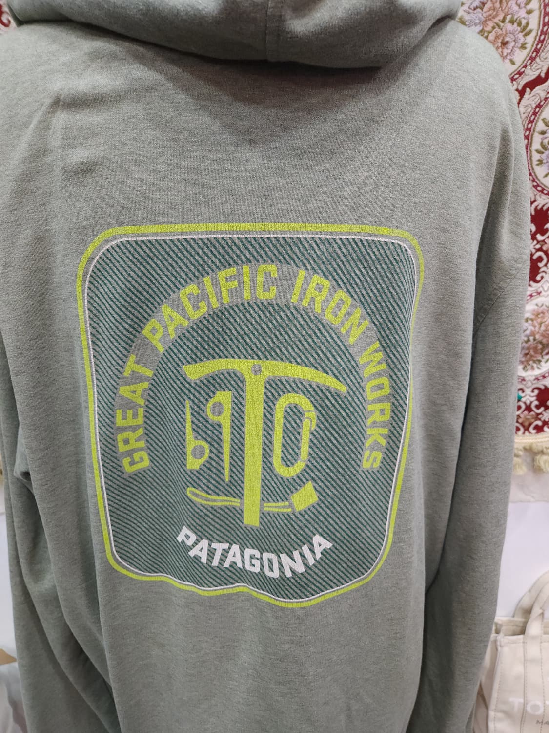 파타고니아 빅로고 후드집업 자켓
 상품이미지5