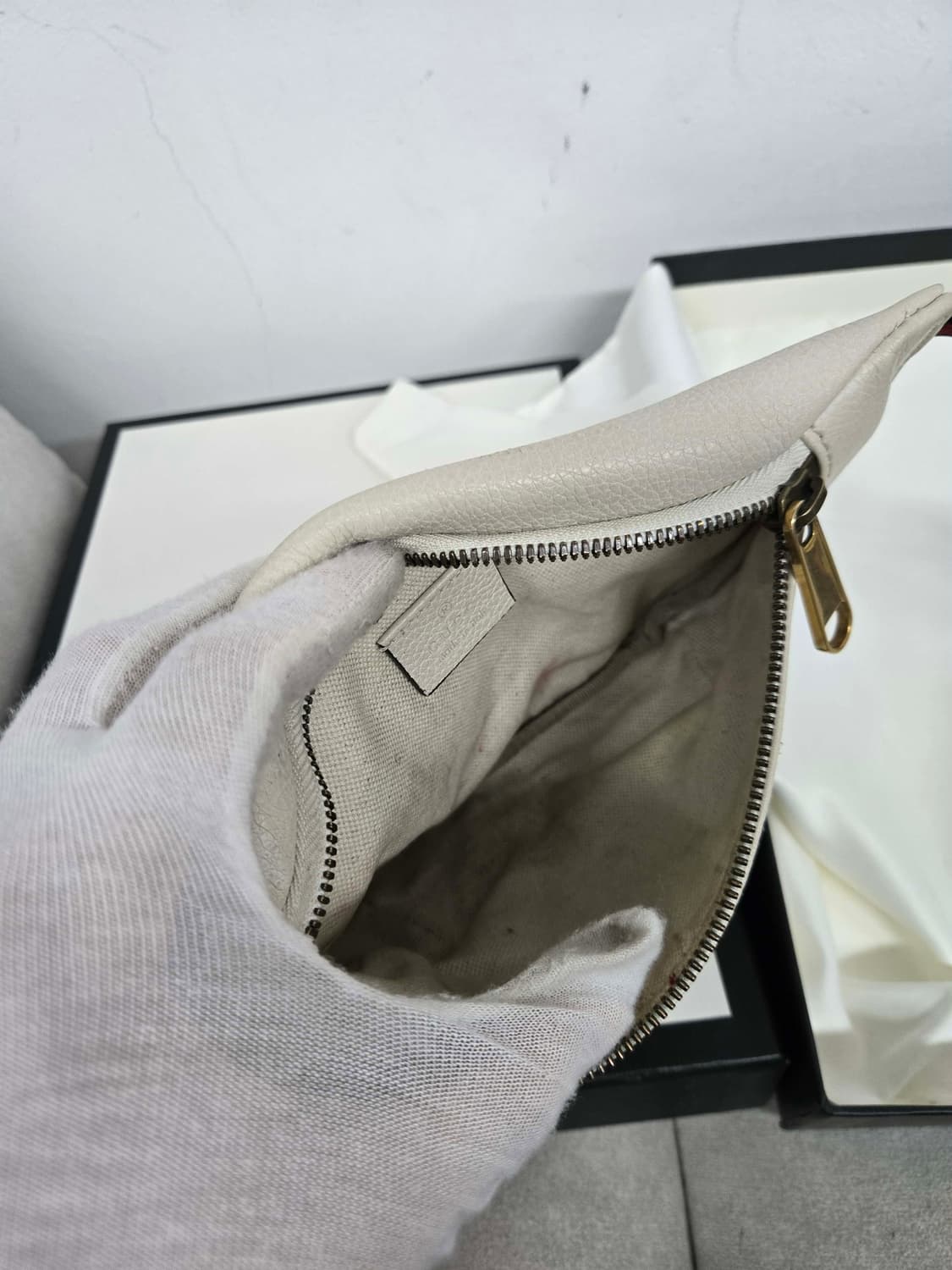 [보증서 정품] 구찌 띠로고 벨트백 힙색 상품이미지1