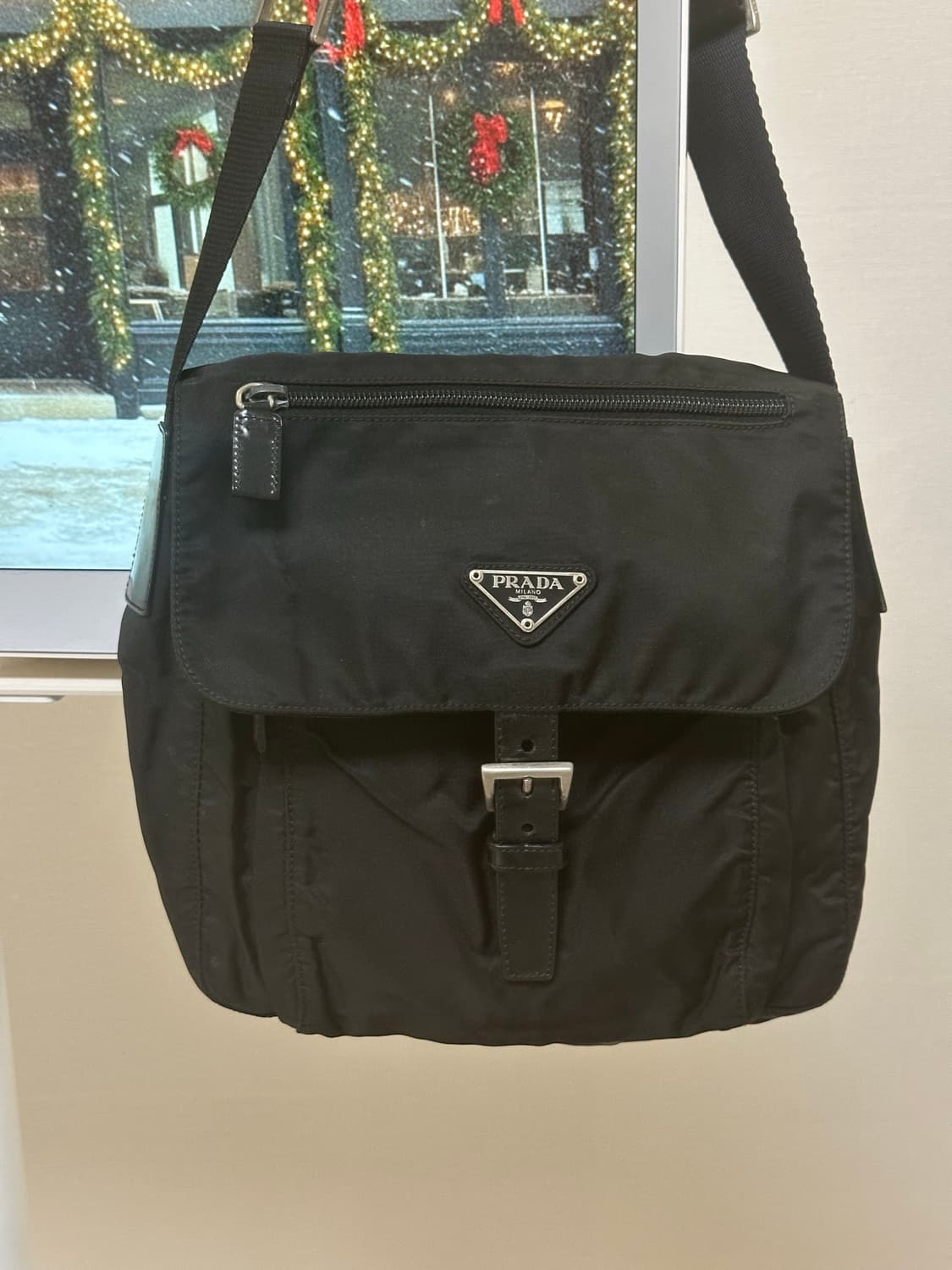 프라다 나일론 포코노 버클 크로스백 주우재백 A급 컨디션 상품이미지1