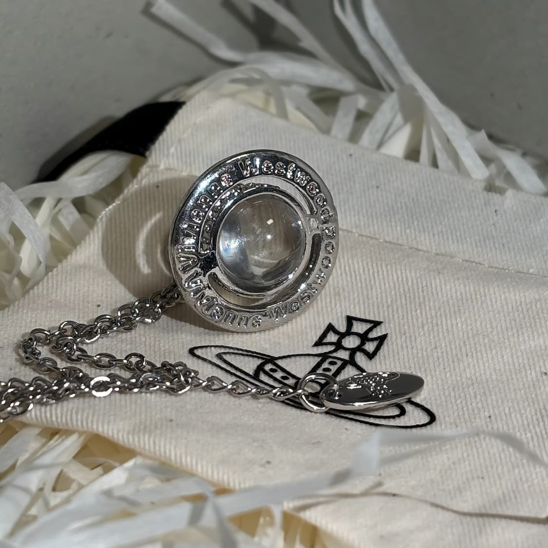 풀박스) 비비안웨스트우드 클리어 오알비 펜던트 목걸이 상품이미지3