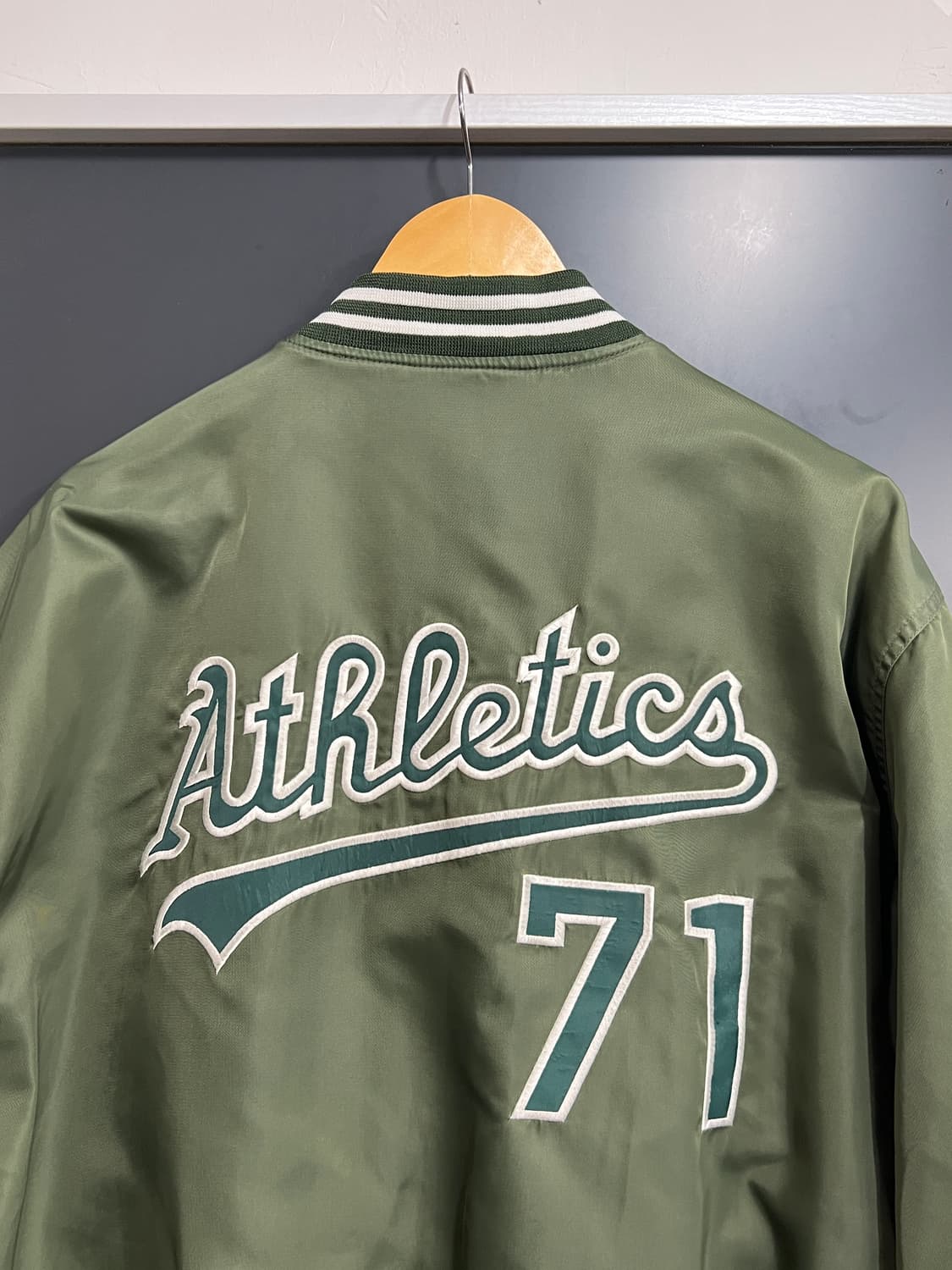 MLB f&f 오클랜드 애슬레틱스 스타디움 바시티 자켓 상품이미지4