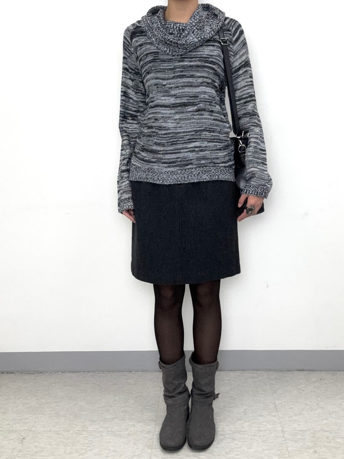 빈티지 차콜 터틀넥 니트 상품이미지2