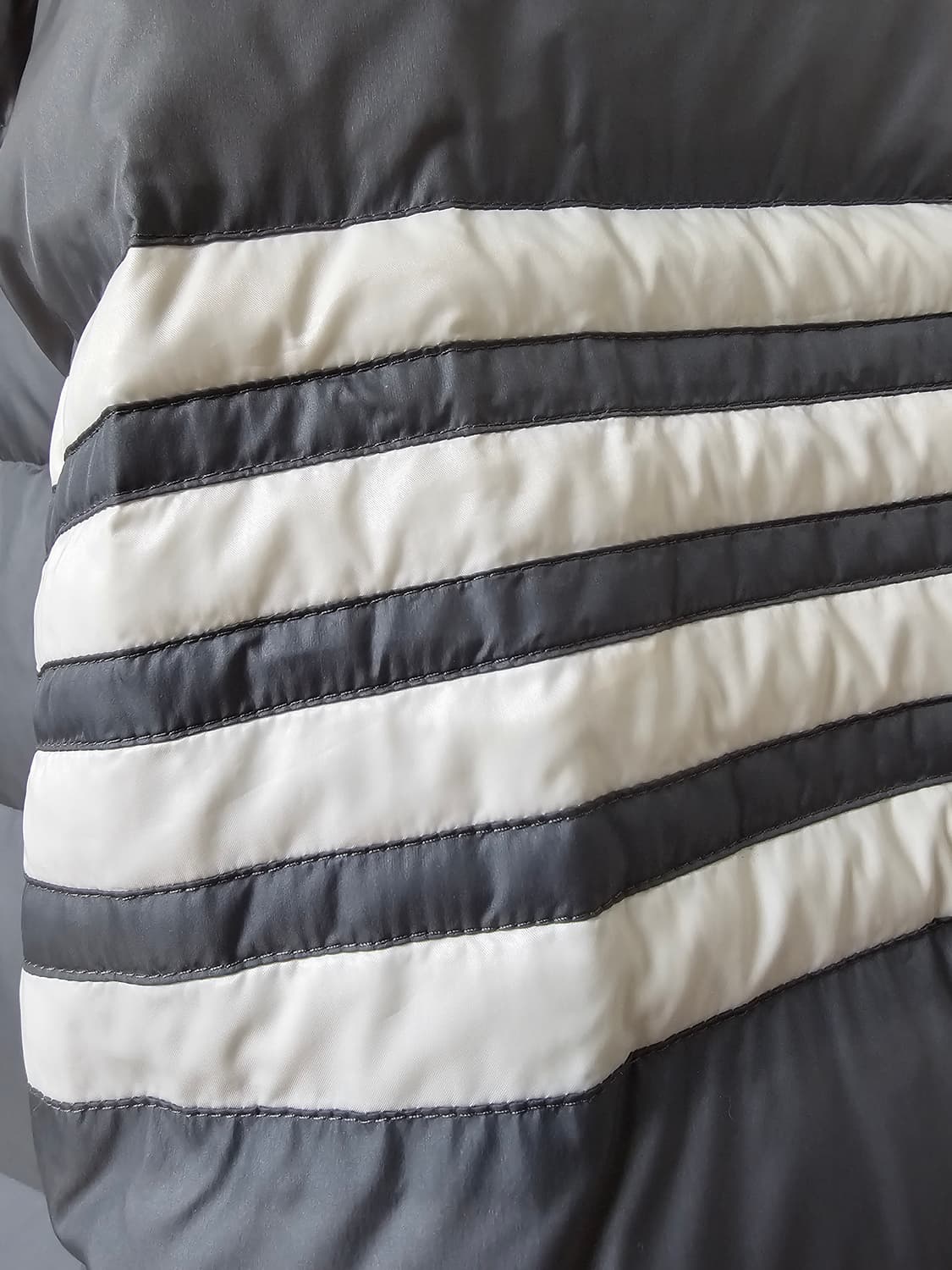 톰브라운 24년식 사선완장 후드 롱패딩(4/105/정품) 상품이미지4