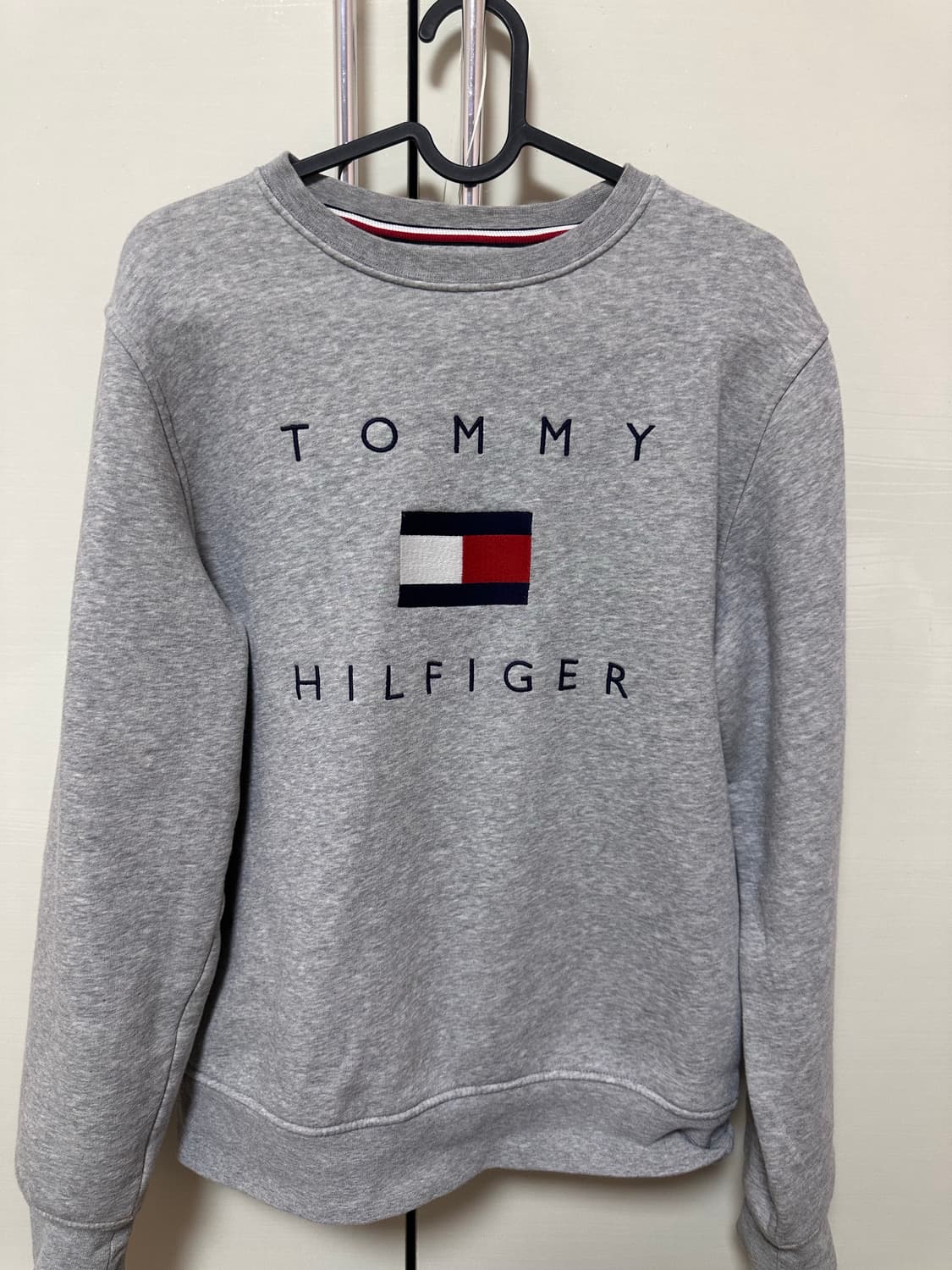 타미필히거 기모 맨투맨 상품이미지1