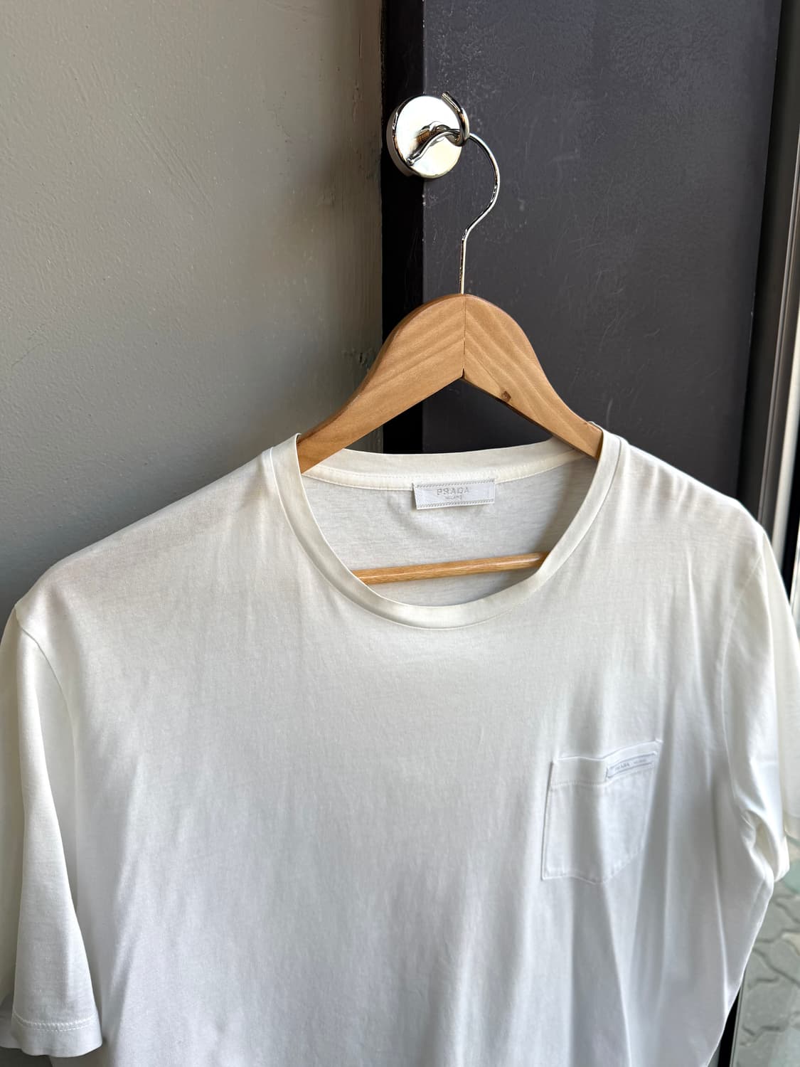 XL/ 프라다 포켓 자수로고 라운드 반팔 상품이미지4