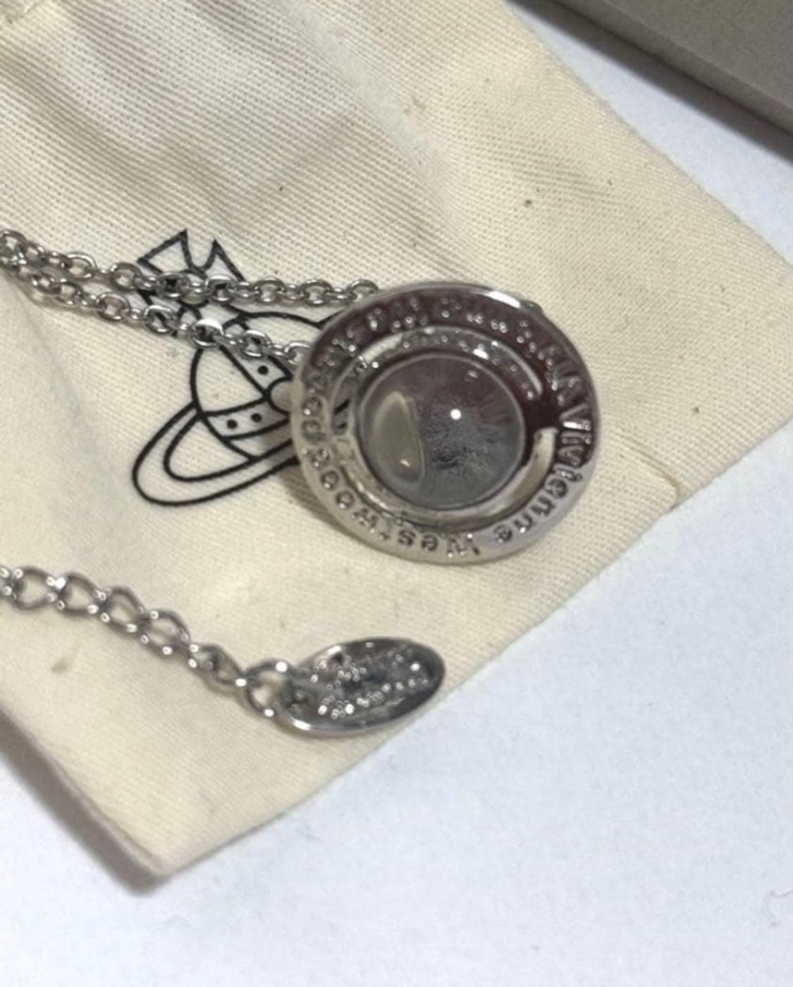 비비안웨스트우드 아카이브 클리어 크리스탈 orb 팬던트 목걸이 상품이미지2