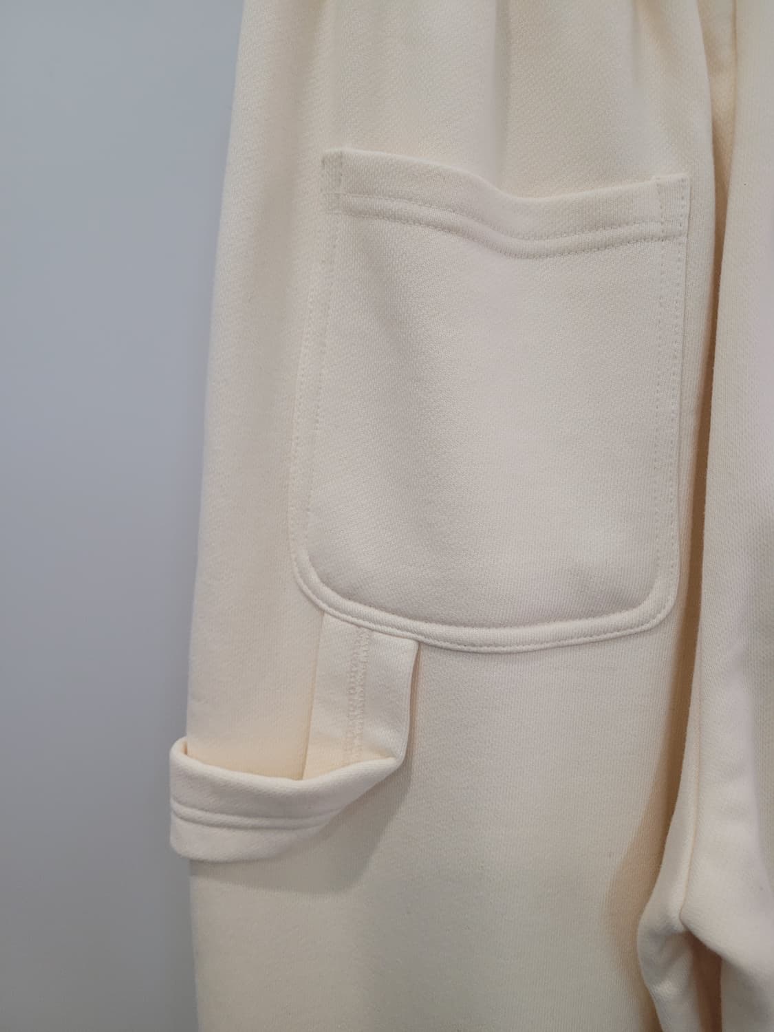 반원 아틀리에 아이보리 조거 트레이닝 팬츠 S사이즈 택달린새제품 상품이미지4