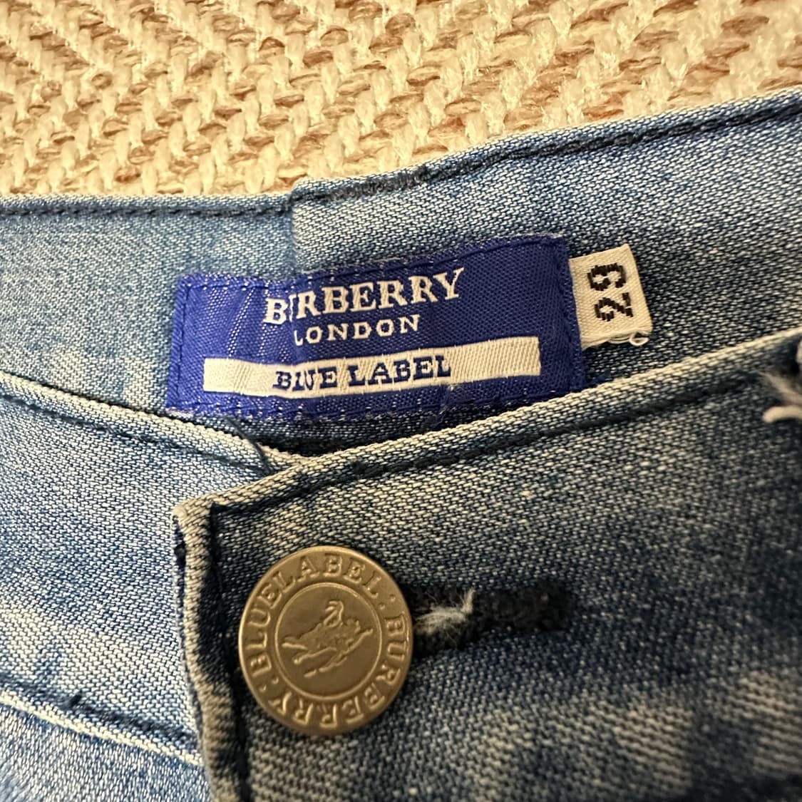 BURBERRY BLUE LABEL denim pants 상품이미지3