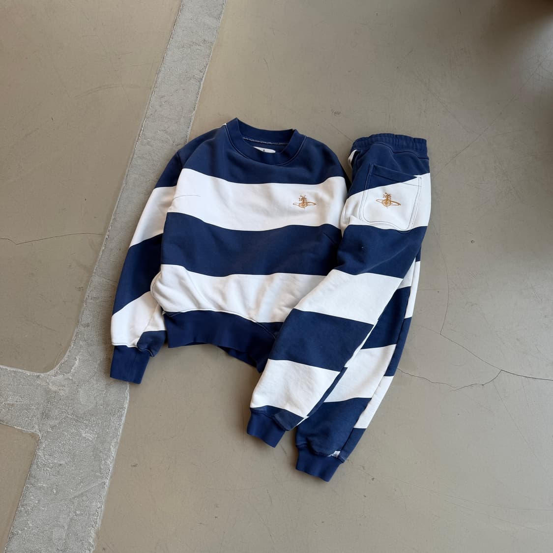 비비안 웨스트우드 스웨트 셋업 상품이미지1