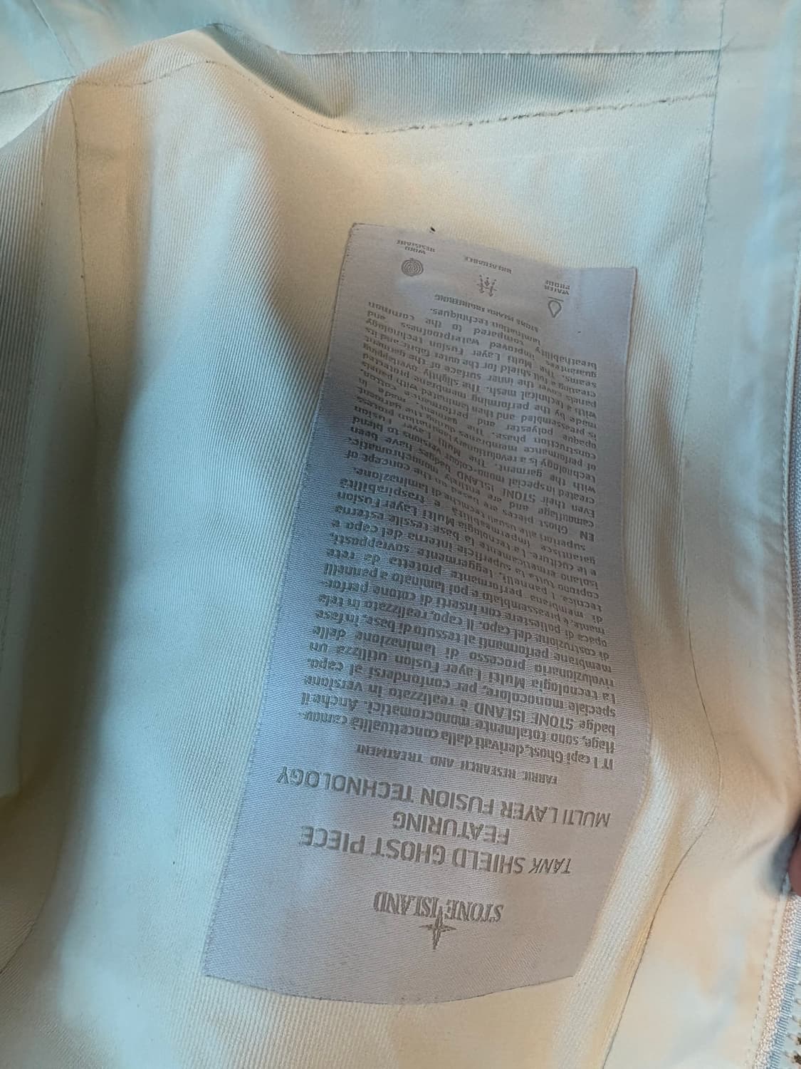 스톤아일랜드 고스트피스 탱크쉴드 상품이미지5