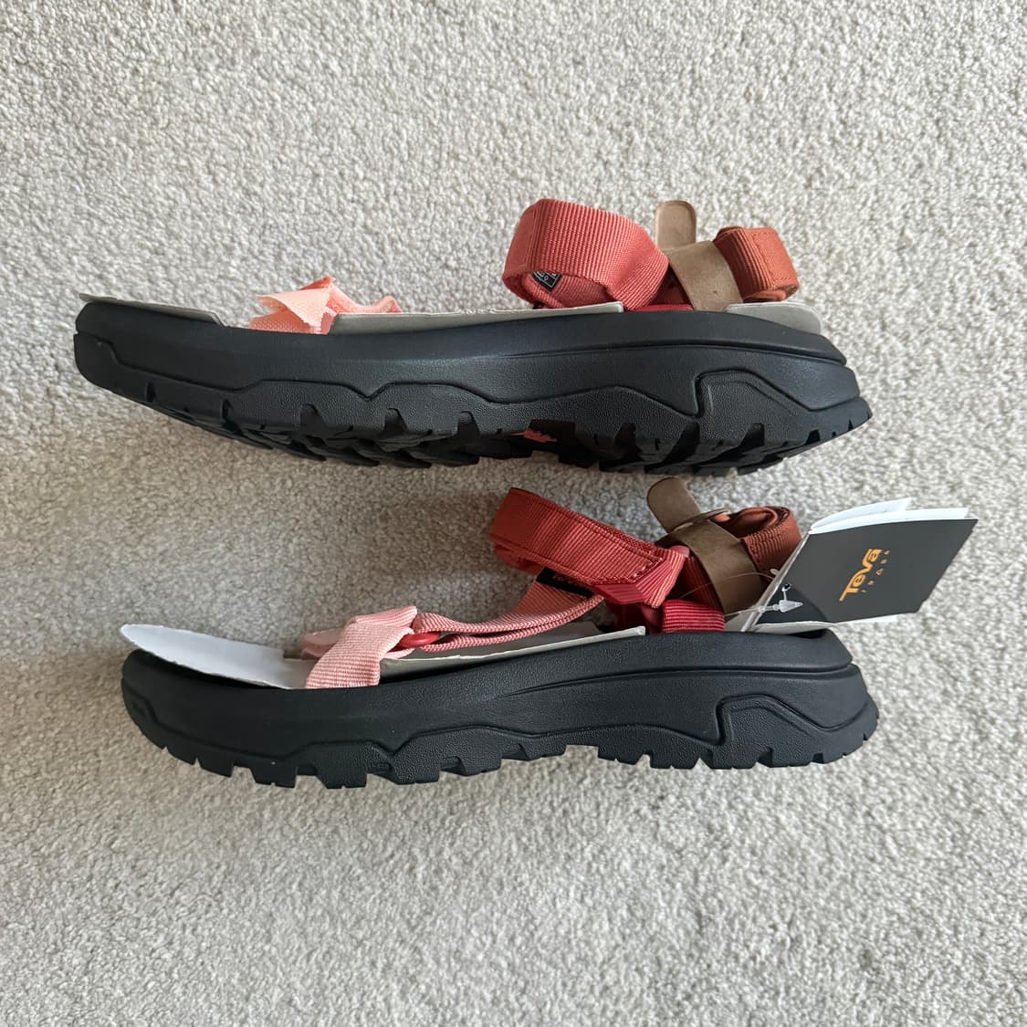 테바 허리케인 XLT 3 샌들 240 사이즈 상품이미지2