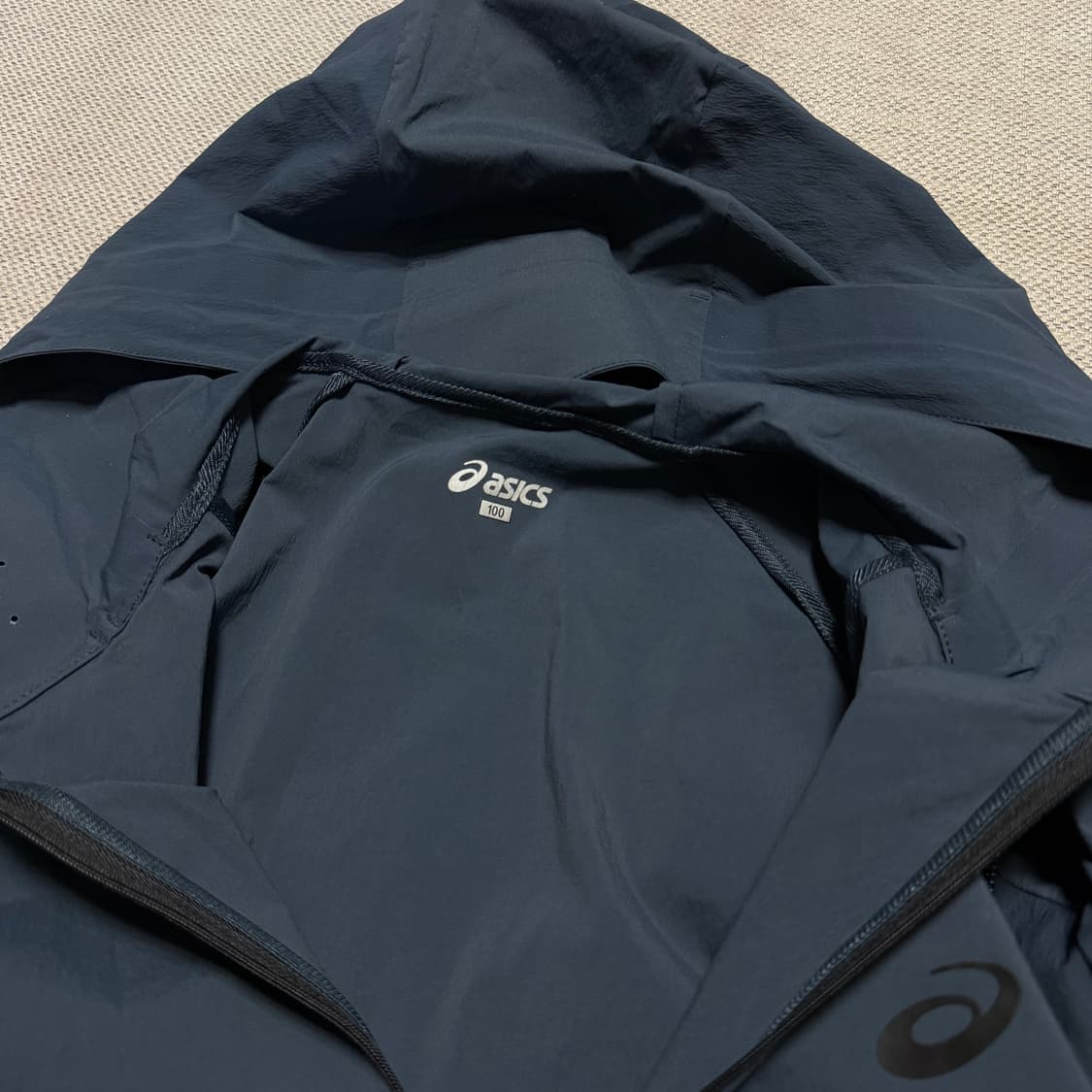 아식스 후드 윈드브레이커 상품이미지4