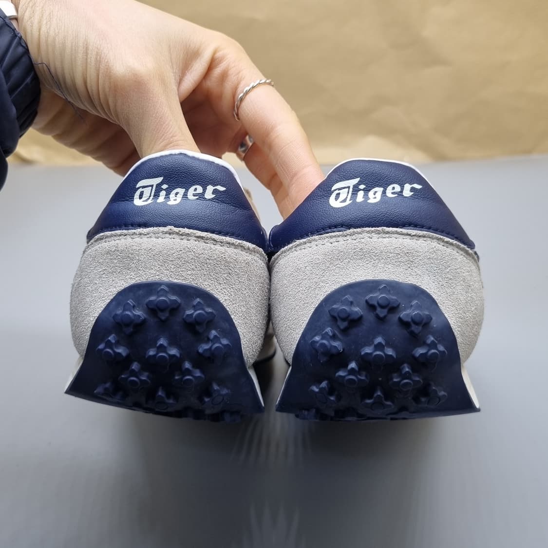 오니츠카타이거 EDR78 여성운동화235  상품이미지4