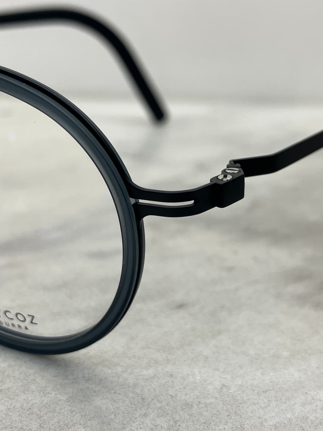 바이코즈 VYCOZ 매트블랙 그레이 솔텍스 라운드 메탈테 안경 상품이미지8