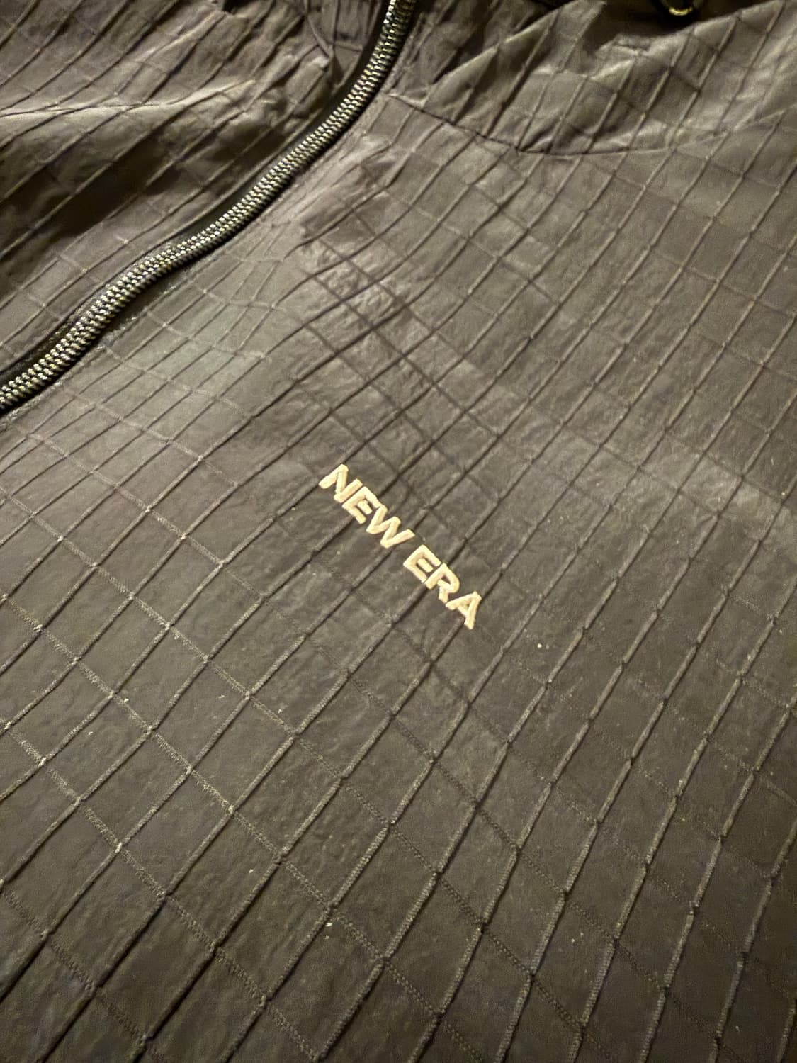 뉴에라 블랙후드 바람막이 상품이미지4