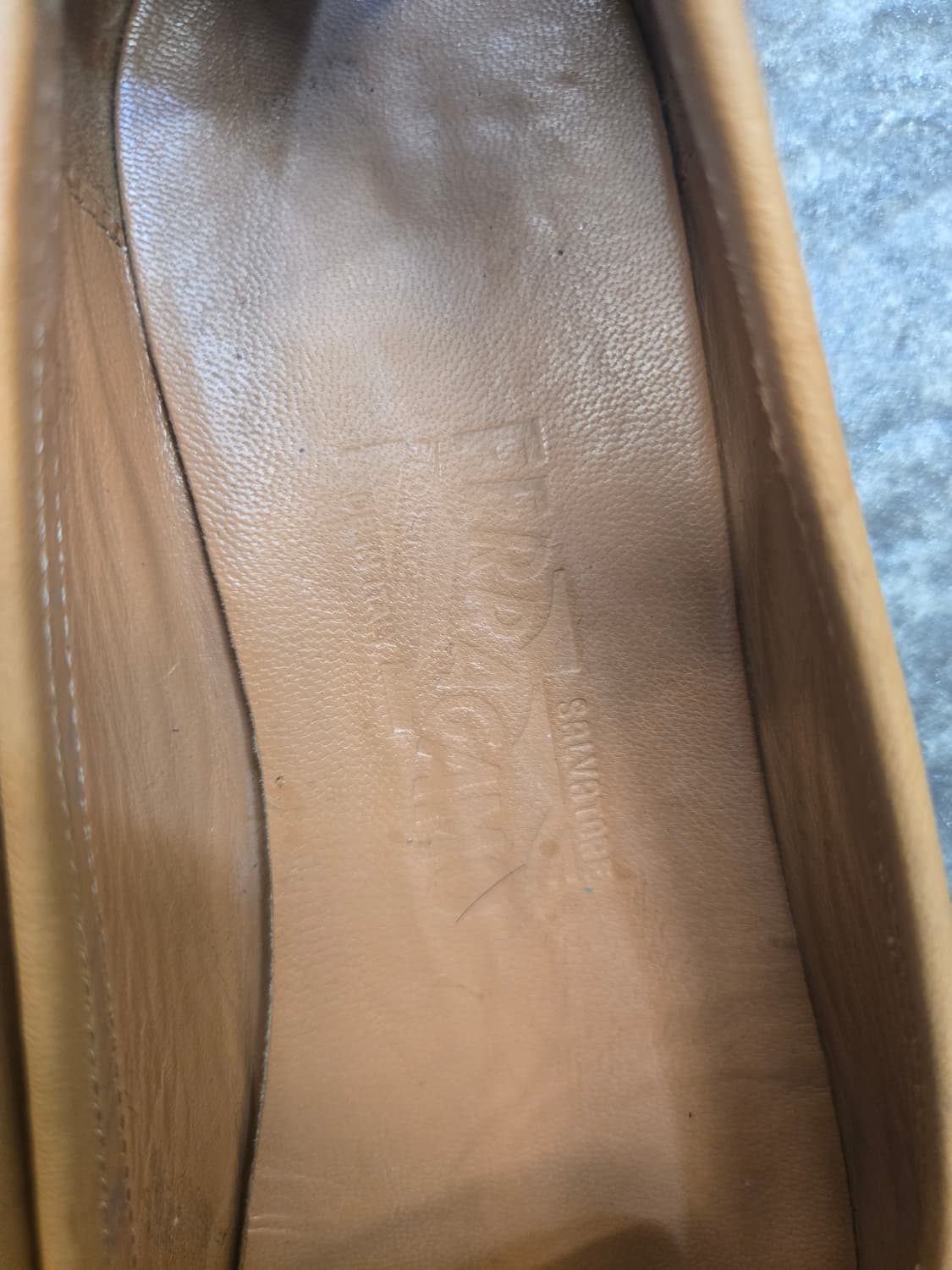 페라가모 간치니 로퍼 TAN 여성용 상품이미지3