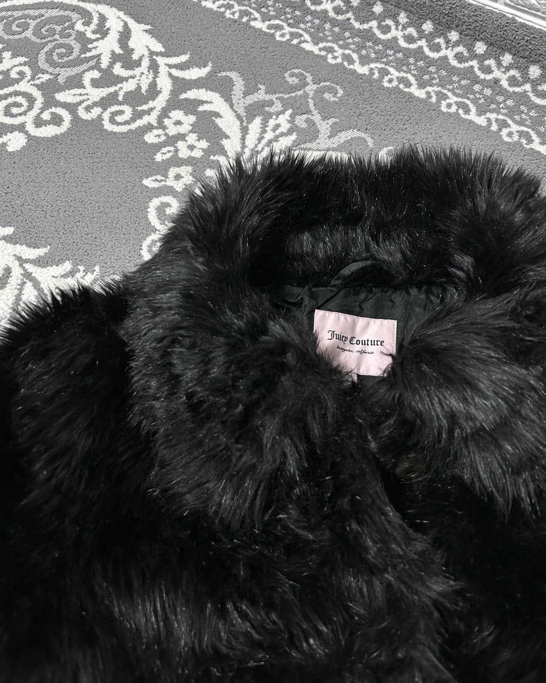 00‘s 쥬시 꾸뛰르 블랙 퍼 자켓 상품이미지2