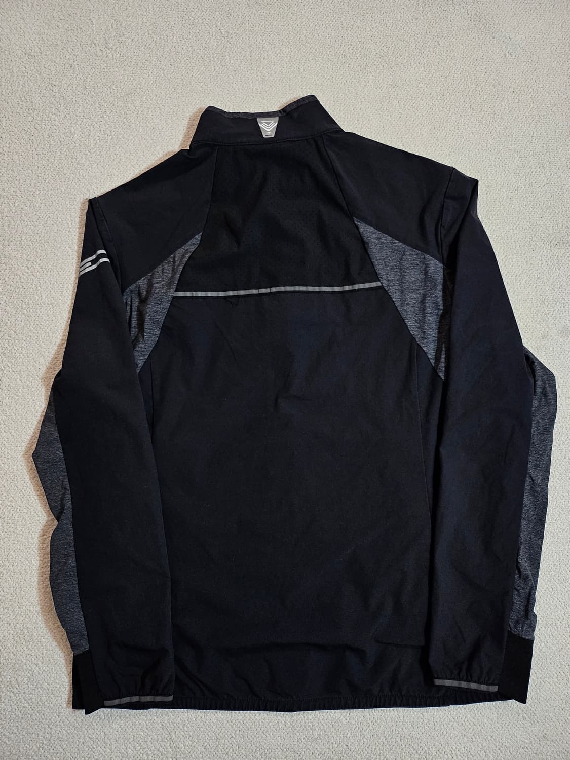 (L)아이더모멘텀 바람막이  상품이미지2