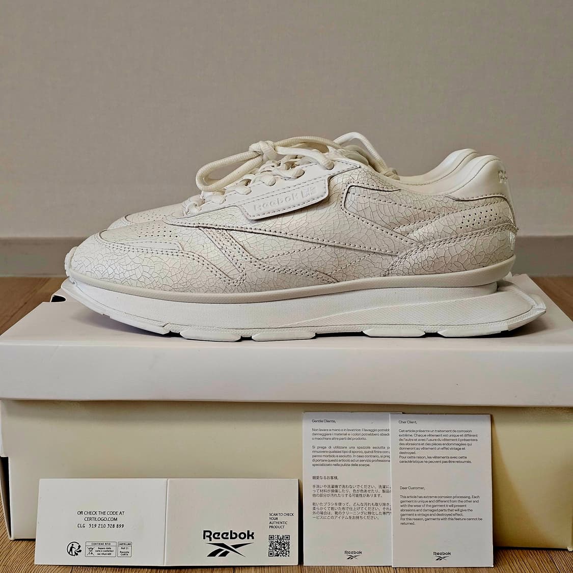 265 새제품) 리복 LTD 클래식 크랙 레더 화이트 남자 신발 운동화 상품이미지1