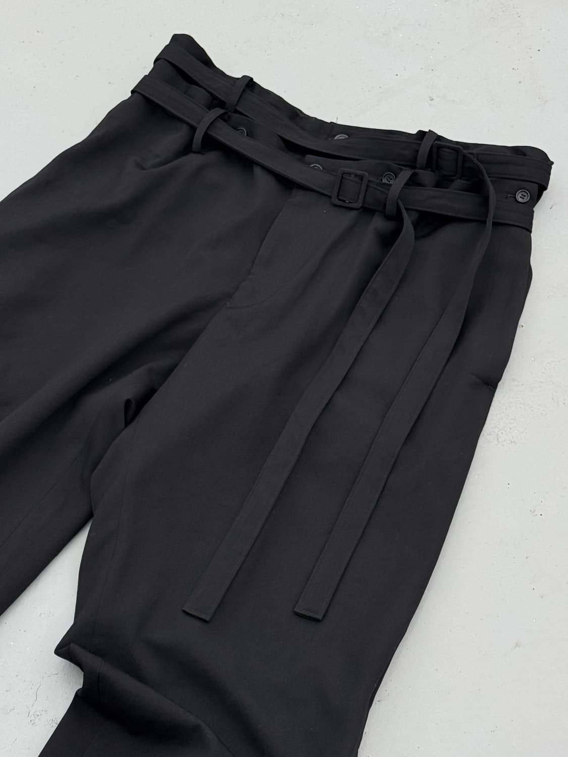 YYPH Double Layered Belted Wool Trousers 상품이미지1