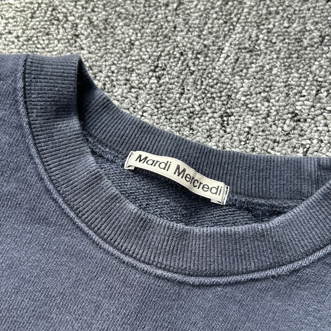  마르디 메크르디 빅로고 맨투맨 상품이미지7