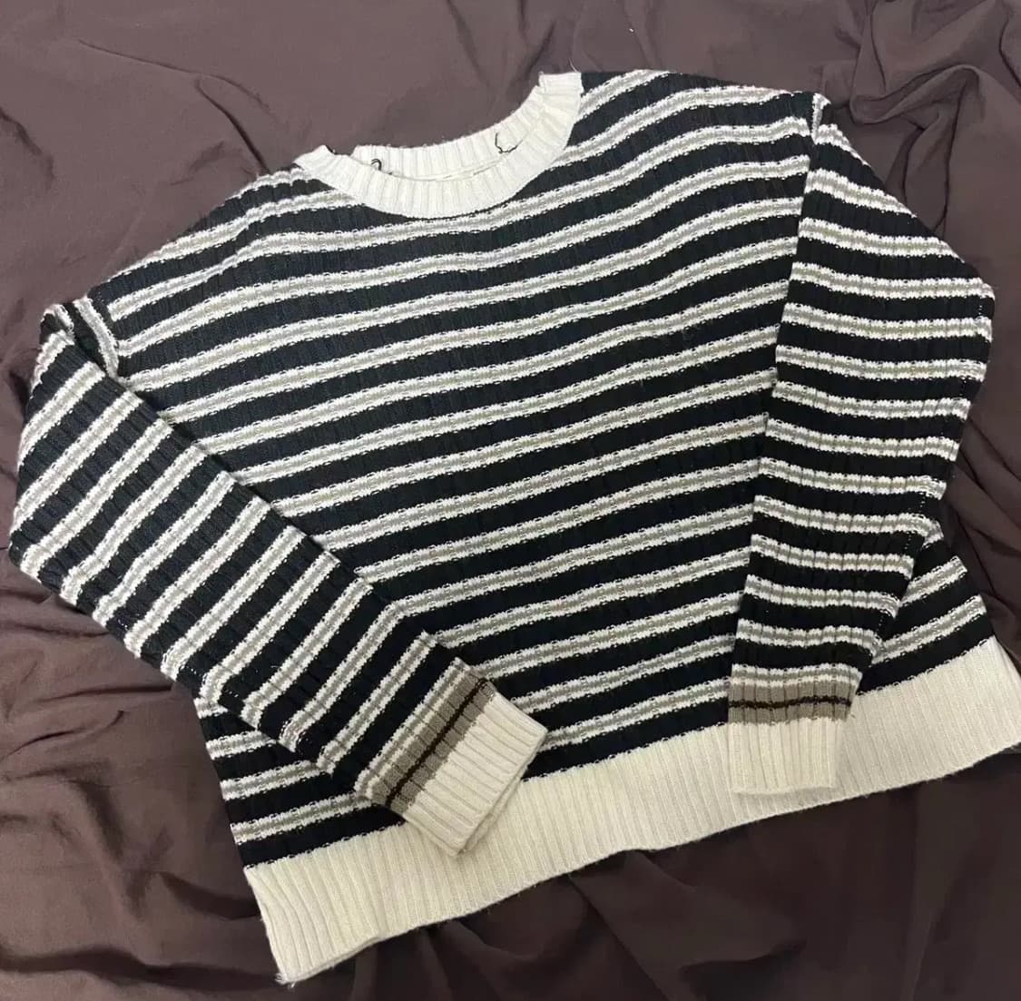 일본 GU 빈티지 니트 오리엔탈 그런지 상품이미지1