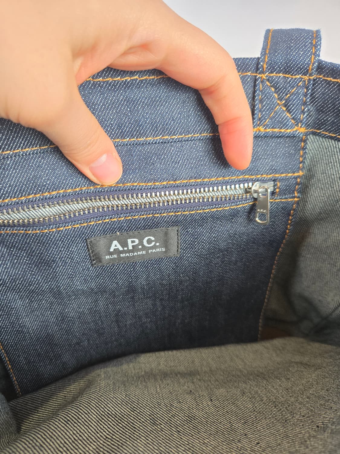 A.P.C 아페쎄 악셀 데님 에코백 스몰 가방 상품이미지10