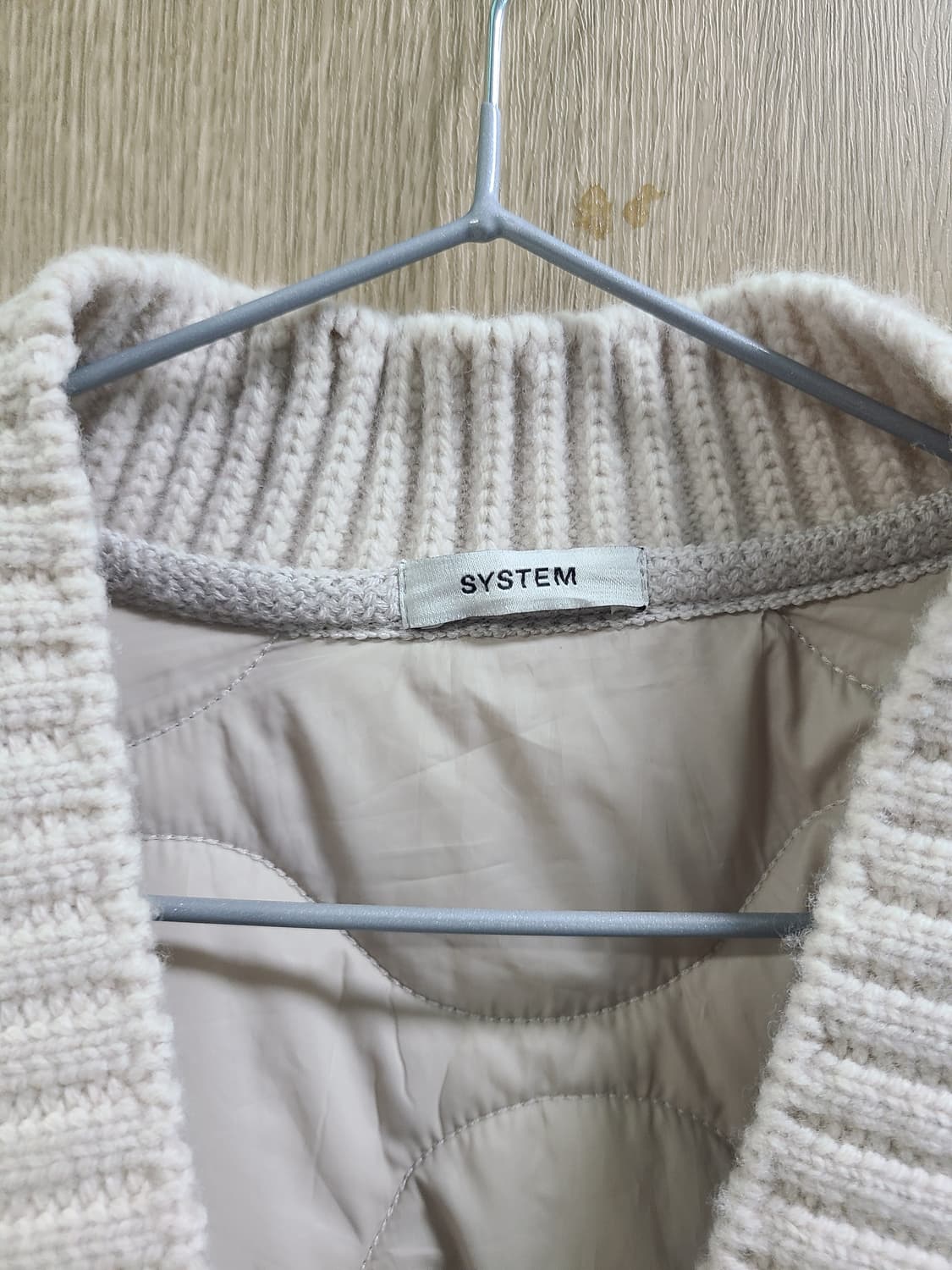 시스템 아이보리 색상 꽈배기 니트 패딩 상품이미지2