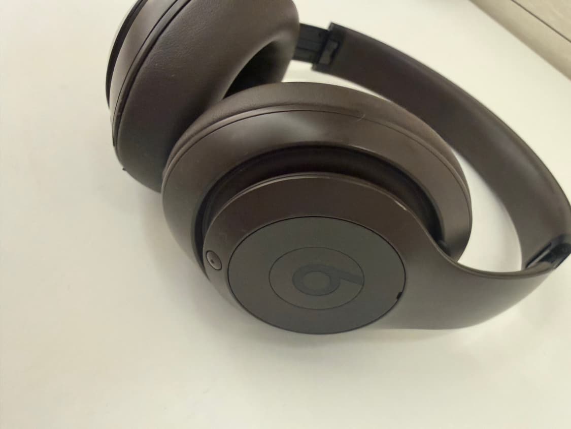 비츠 스튜디오 프로 다크 브라운 헤드폰 상품이미지3