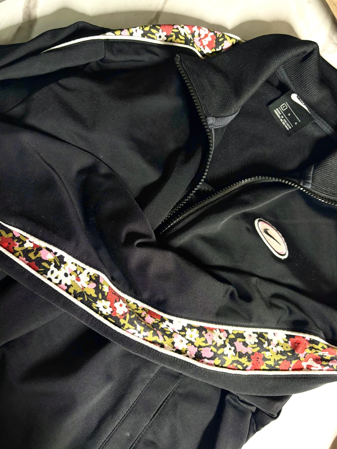 나이키 플라워 사이드라인 스우시 트랙 져지 상품이미지1