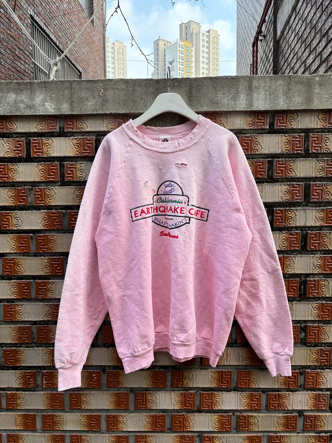90s fruit of the loom 디스트레스드 핑크다잉 스웻셔츠 상품이미지2