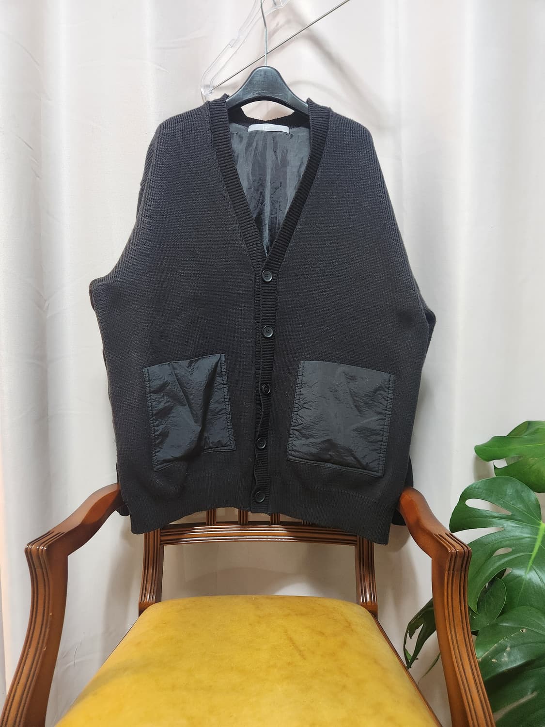 에잇세컨 블랙 니트 포켓 남성가디건 상품이미지3