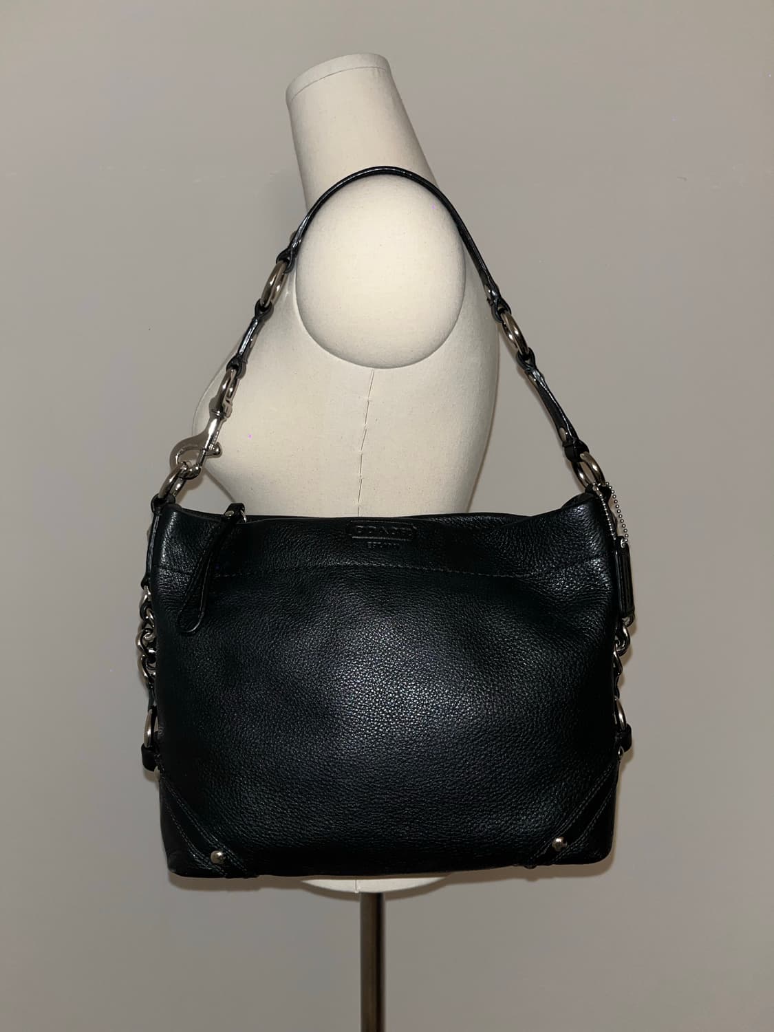 Coach Black Basic Shoulder Bag 상품이미지1