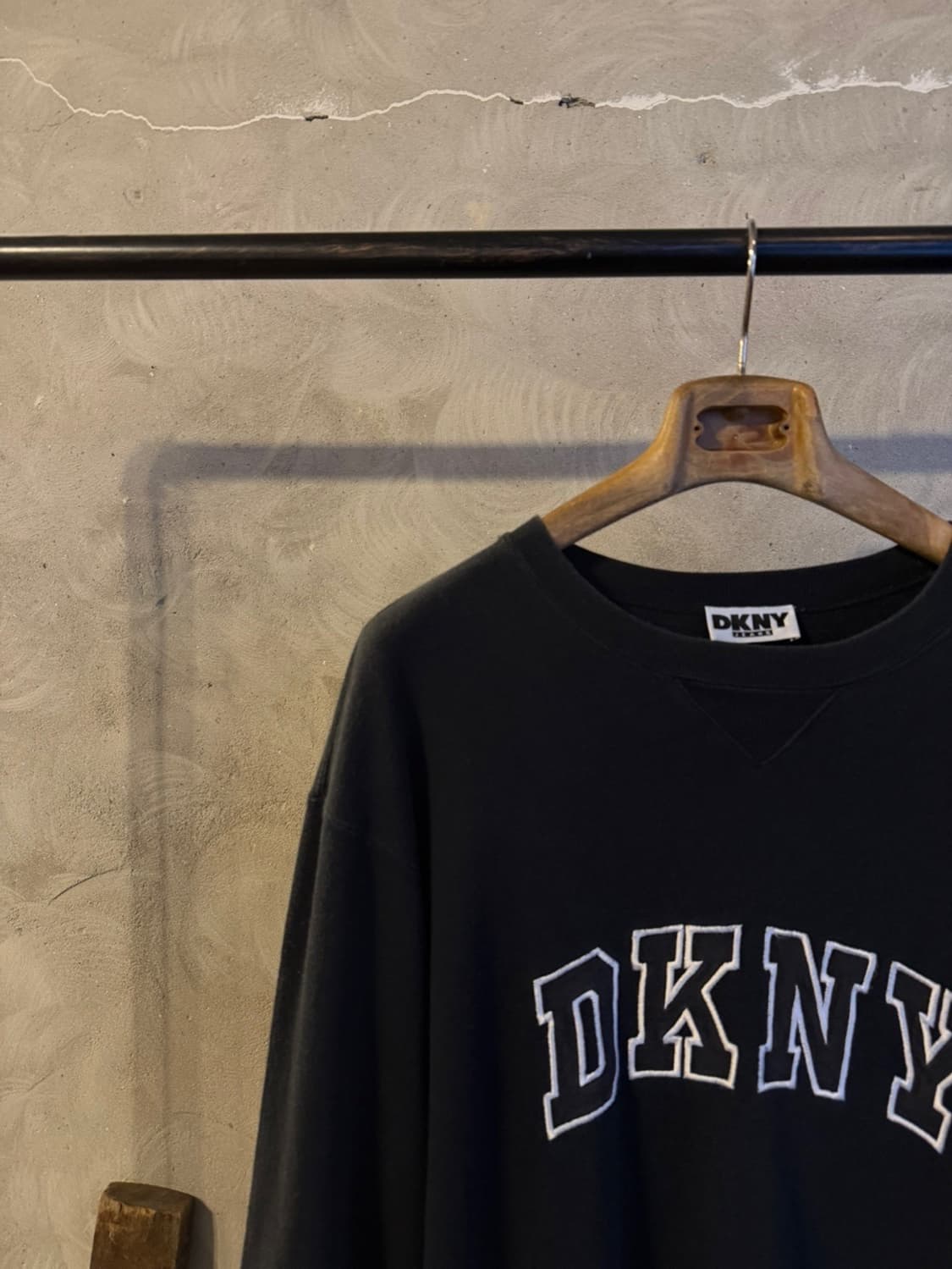 DKNY 그래픽 맨투맨 66~77 상품이미지2