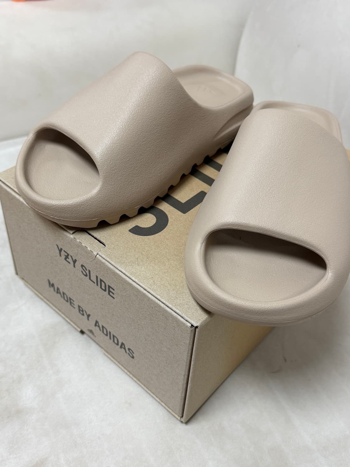 Adidas Yeezy Slide Pure - Re-Release Ver 상품이미지1