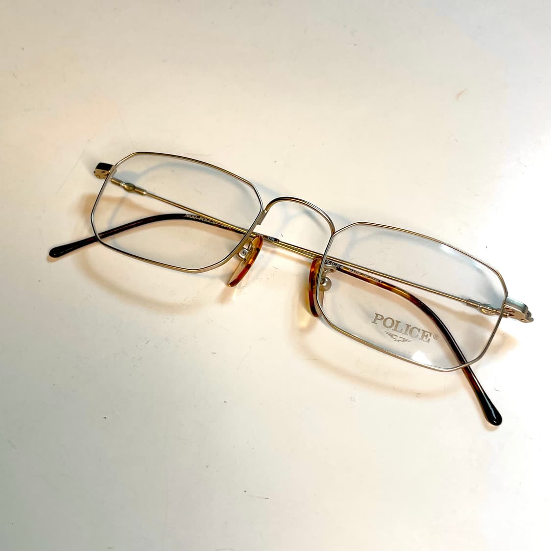 POLICE 이태리의 하우스 브랜드 폴리스 사의 빈티지 안경 상품이미지2