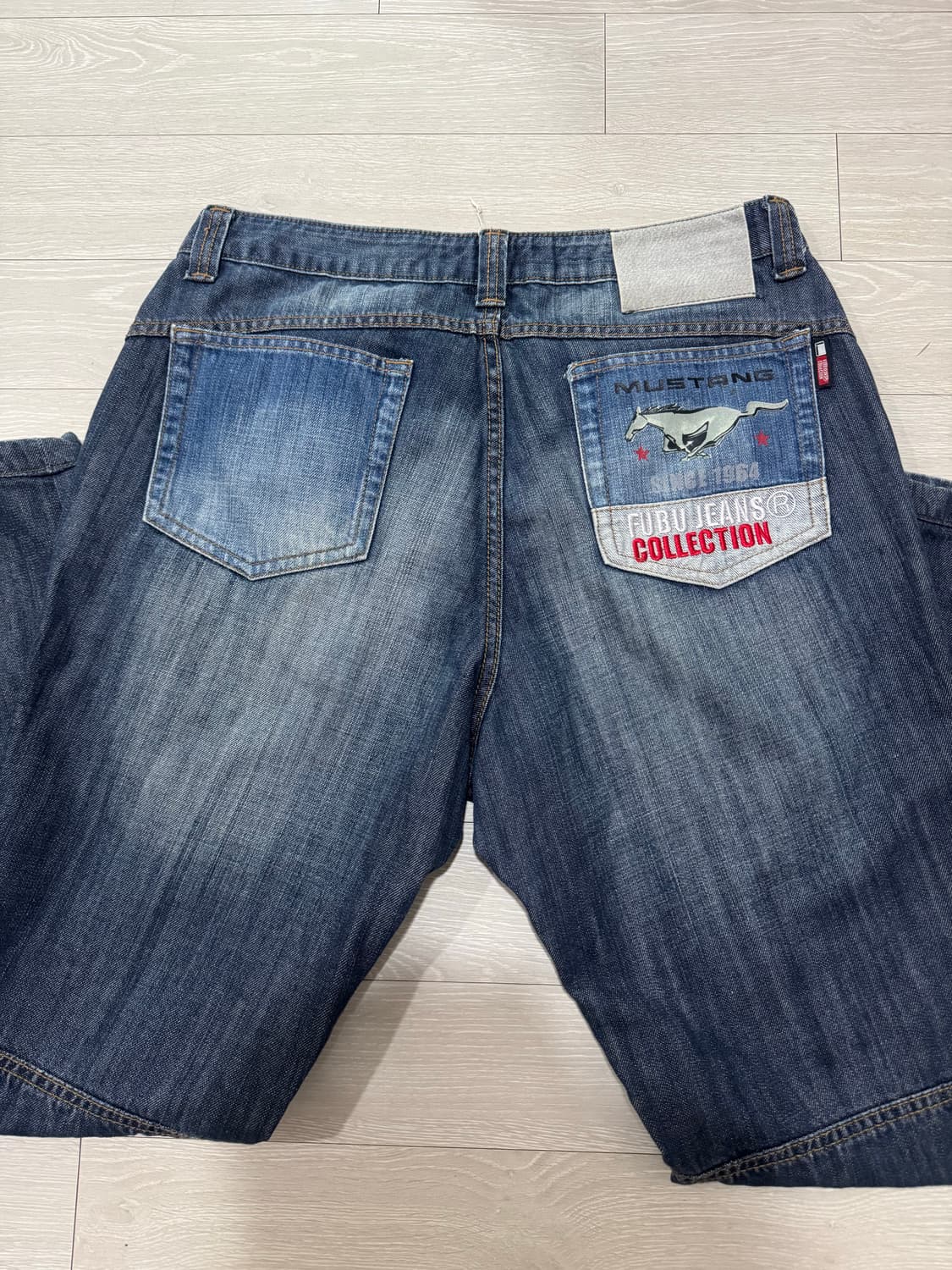 [32] FUBU 포드 머스탱 SVT 데님 팬츠  상품이미지3